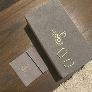 Gorgeous 14k Gold paperclip hoop earrings